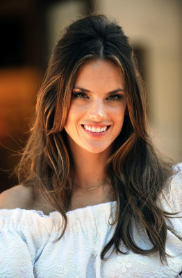 Alessandra Ambrosio pic #383778