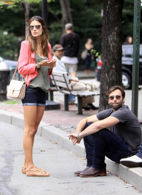 Alessandra Ambrosio pic #442885