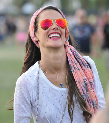 Alessandra Ambrosio pic #595429