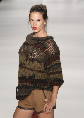 Alessandra Ambrosio pic #439442