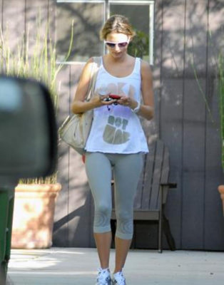 Alessandra Ambrosio pic #140109