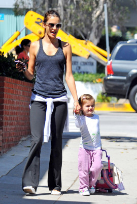 Alessandra Ambrosio pic #409263