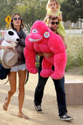 Alessandra Ambrosio pic #462277