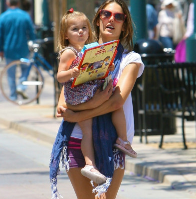 Alessandra Ambrosio pic #462275