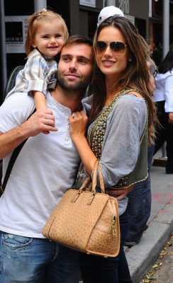 Alessandra Ambrosio pic #422513