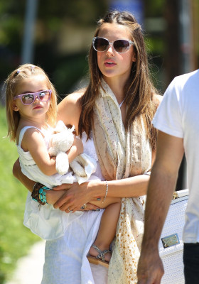 Alessandra Ambrosio pic #462278