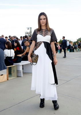 Alessandra Ambrosio pic #855675