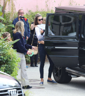 Alessandra Ambrosio pic #840316