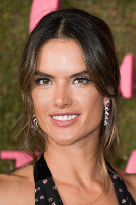 Alessandra Ambrosio pic #1069566