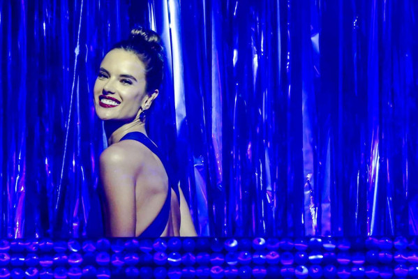 Alessandra Ambrosio pic #910937