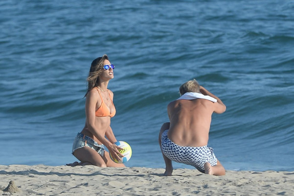 Alessandra Ambrosio pic #1057234