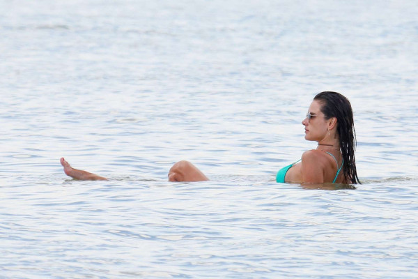 Alessandra Ambrosio pic #902217