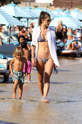 Alessandra Ambrosio pic #863937
