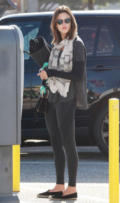 Alessandra Ambrosio pic #835497