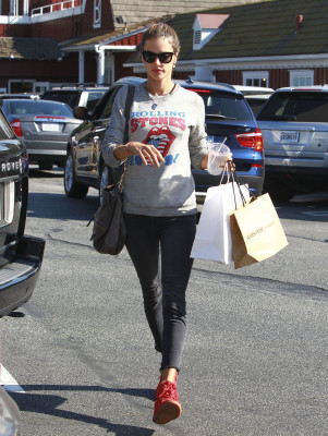 Alessandra Ambrosio pic #669860