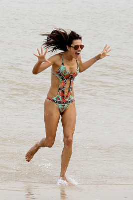Alessandra Ambrosio pic #787162