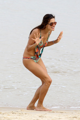 Alessandra Ambrosio pic #787161