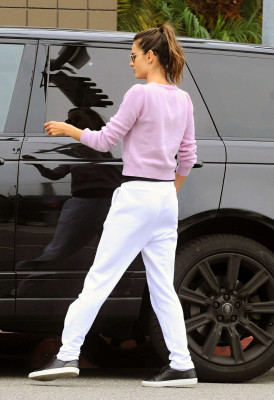 Alessandra Ambrosio pic #913221