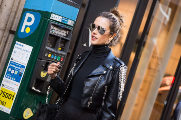 Alessandra Ambrosio pic #895207