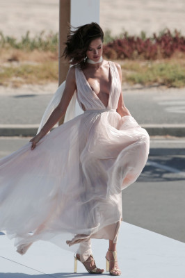 Alessandra Ambrosio pic #854527