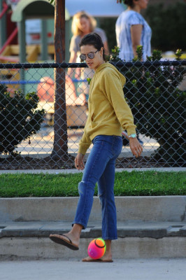 Alessandra Ambrosio pic #887266