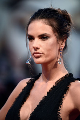 Alessandra Ambrosio pic #796153
