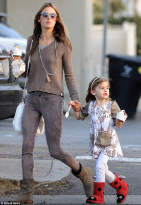 Alessandra Ambrosio pic #649356