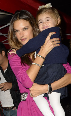 Alessandra Ambrosio pic #535985