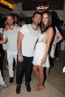 Alessandra Ambrosio pic #565573