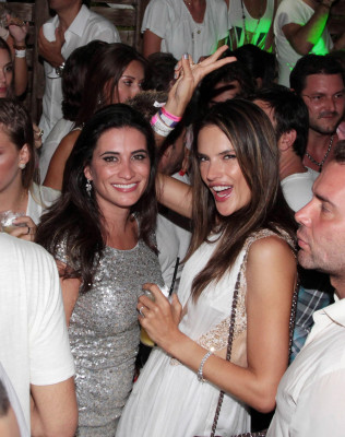 Alessandra Ambrosio pic #565571