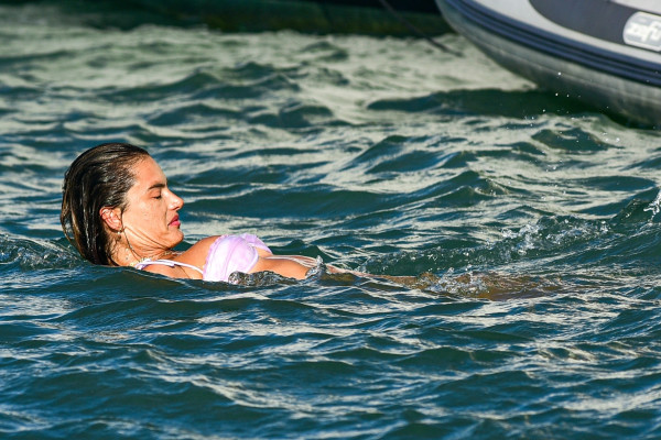 Alessandra Ambrosio pic #1244844