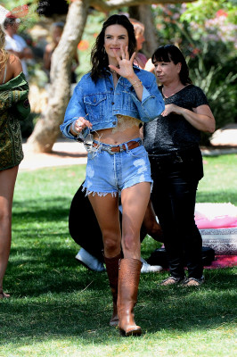Alessandra Ambrosio pic #925066
