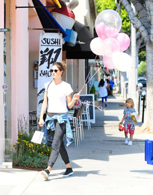 Alessandra Ambrosio pic #857858