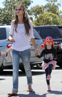 Alessandra Ambrosio pic #596377