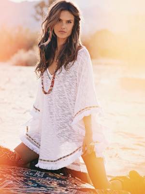Alessandra Ambrosio pic #677263