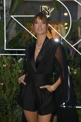 Alessandra Ambrosio pic #1308026