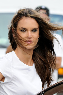 Alessandra Ambrosio pic #637752