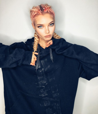 Alesya Kafelnikova pic #959008