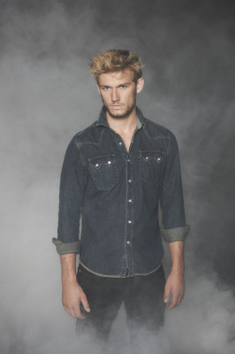 Alex Pettyfer pic #383642