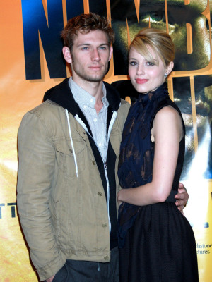 Alex Pettyfer pic #402762