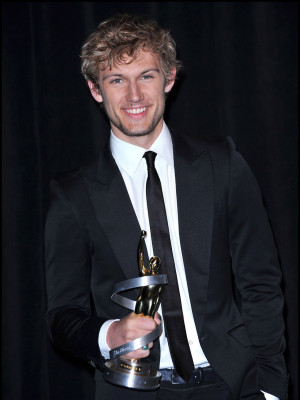 Alex Pettyfer pic #402764