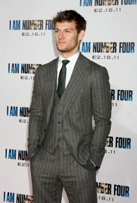 Alex Pettyfer pic #402763