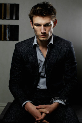 Alex Pettyfer pic #344461