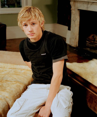 Alex Pettyfer pic #188513