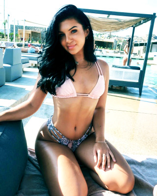 Alexandra Cane pic #1086181