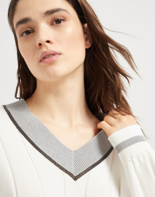 Alexandra Micu pic #1374219