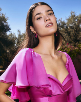 Alexandra Micu pic #1374001