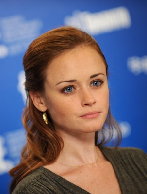 photo 27 in Alexis Bledel gallery [id287506] 2010-09-17 00:00:00