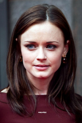 photo 17 in Alexis Bledel gallery [id368732] 2011-04-18 00:00:00