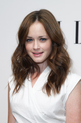 photo 8 in Alexis Bledel gallery [id286789] 2010-09-14 00:00:00